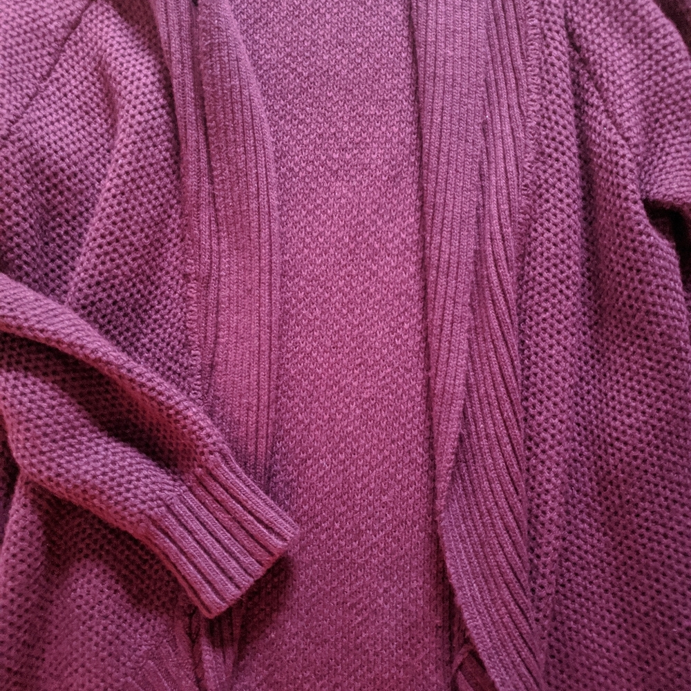 Aritzia burgundy open sweater - Picture 4 of 4